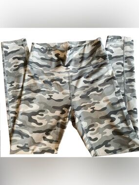tackma (American eagle) Gray Camo Leggings euc M